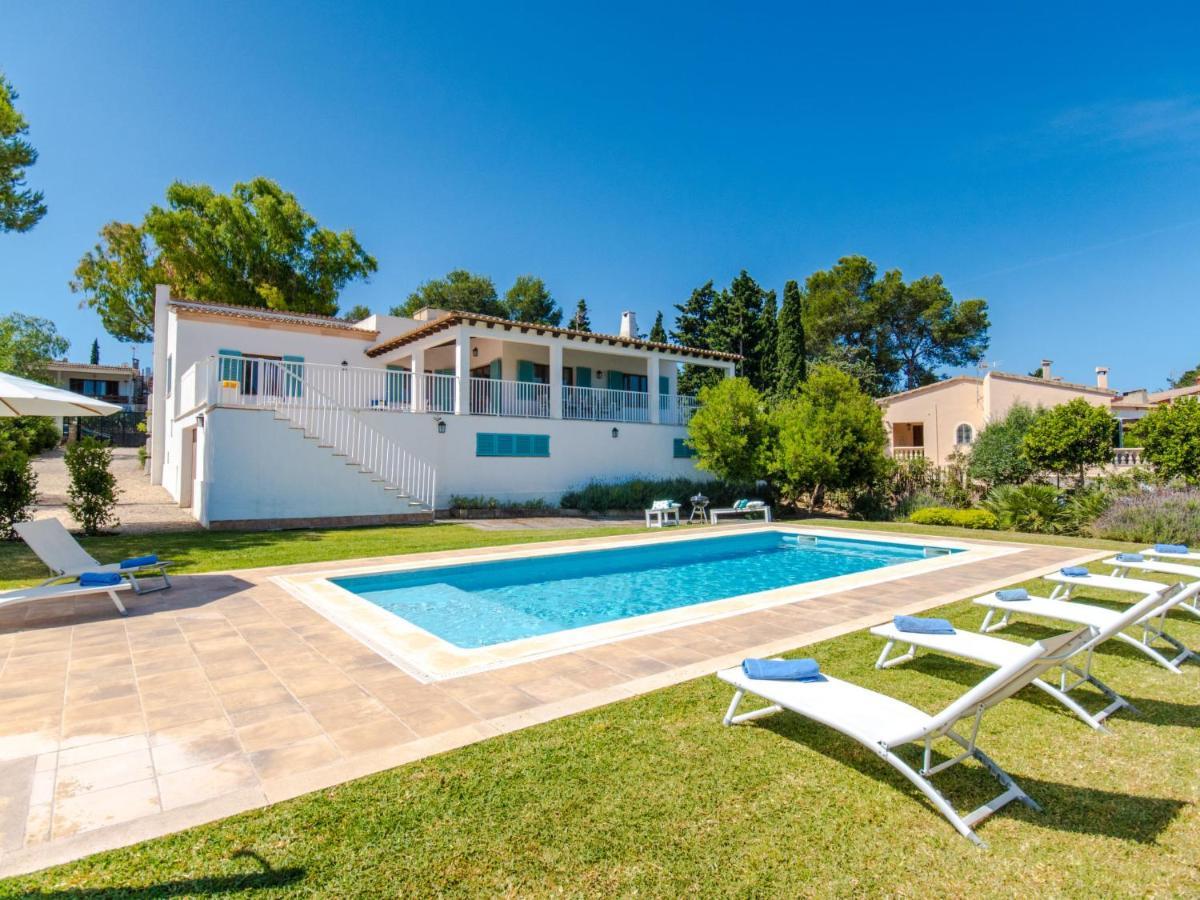 Son Granada Villa